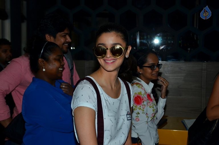 Alia Bhatt Launches Garnier Bandwagon - 7 / 34 photos