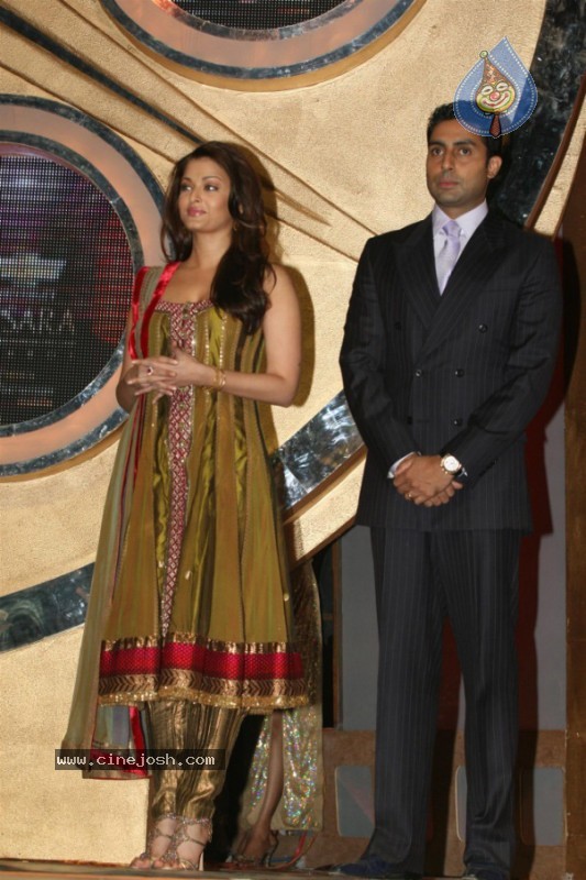 All Big Bollywood Stars At Apsara Awards Nite - 10 / 27 photos