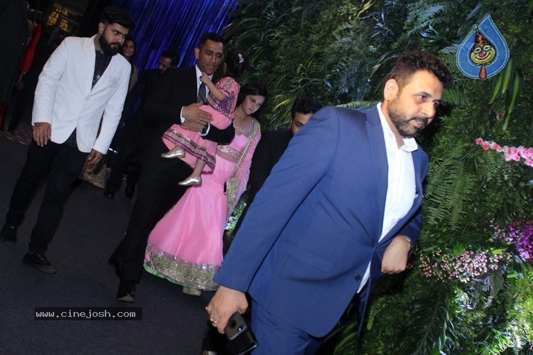 Anushka And Virat Wedding Celebration In Mumbai Set 1 - 59 / 84 photos