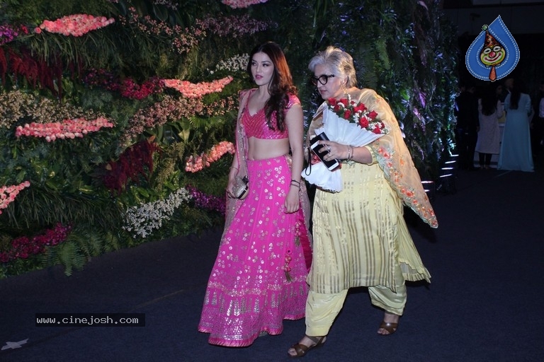 Anushka And Virat Wedding Celebration In Mumbai Set 1 - 62 / 84 photos