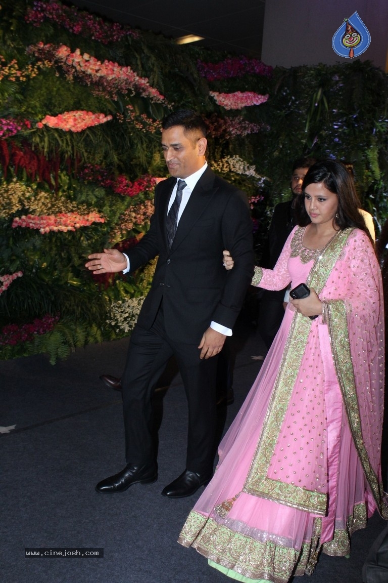 Anushka And Virat Wedding Celebration In Mumbai Set 1 - 70 / 84 photos