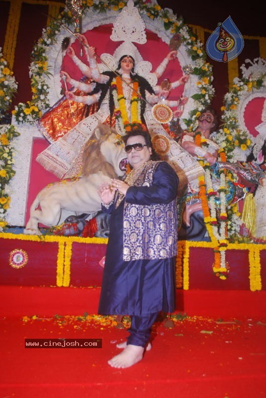 Bappi Lahiri Celebrates Durga Puja - 18 / 24 photos