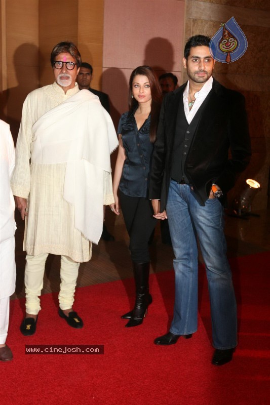 Big Bollywood Bash by Anil Ambani - 28 / 30 photos