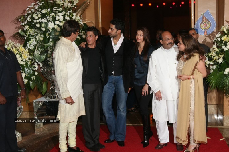 Big Bollywood Bash by Anil Ambani - 29 / 30 photos