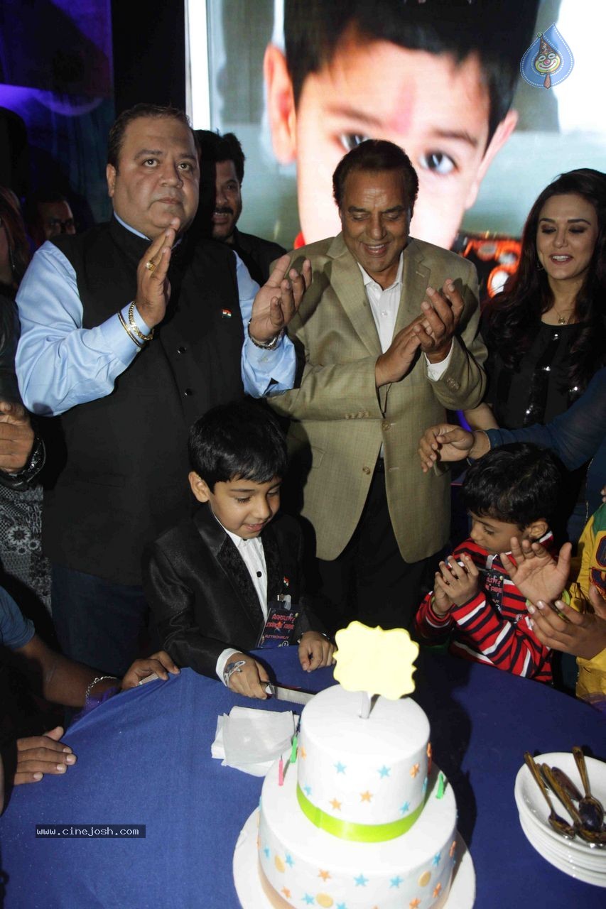 Bolly Celebs at Aakash Dingra 7th Bday Party - 11 / 59 photos