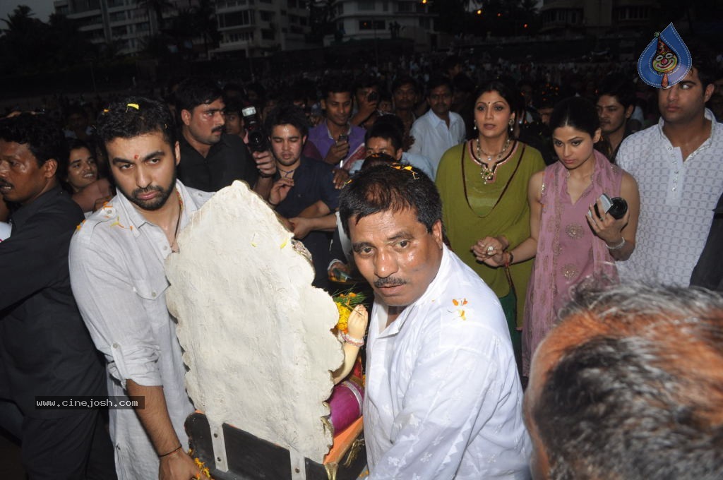 Bolly Celebs at Ganesh Visarjan Event - 83 / 106 photos