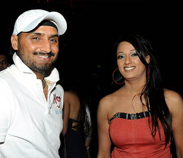 Bolly Celebs at IPL Nite Party - 6 / 61 photos