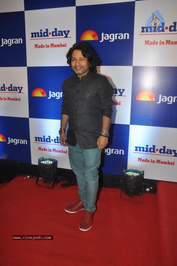 Bolly Celebs at Mid Day Newspaper Relaunch Party - 140 / 152 photos