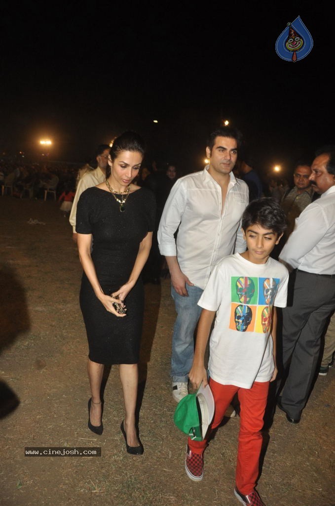 Bolly Celebs at Midnight Mass for Christmas 2013 - 24 / 52 photos