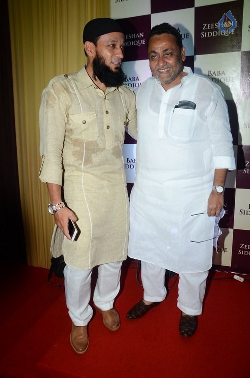 Bollywood Celebrities at Baba Siddique Ifter Party 2 - 4 / 63 photos