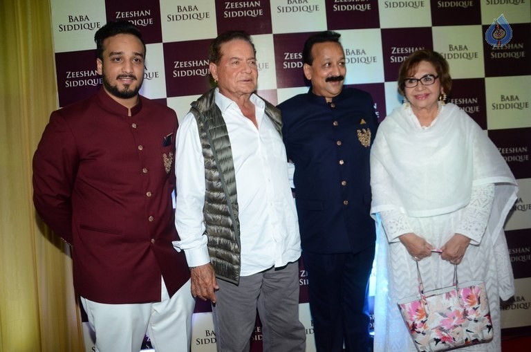 Bollywood Celebrities at Baba Siddique Ifter Party 2 - 51 / 63 photos