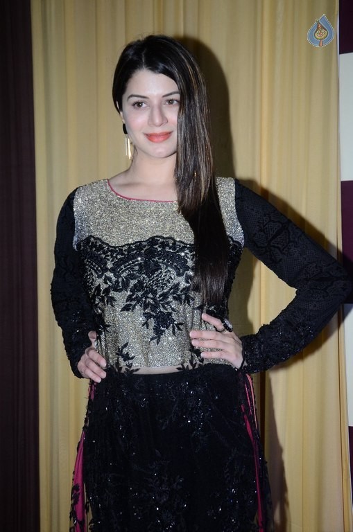 Bollywood Celebrities at Baba Siddique Ifter Party 2 - 53 / 63 photos