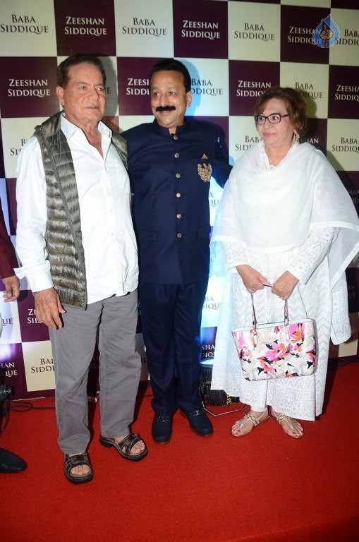 Bollywood Celebrities at Baba Siddique Ifter Party 2 - 61 / 63 photos