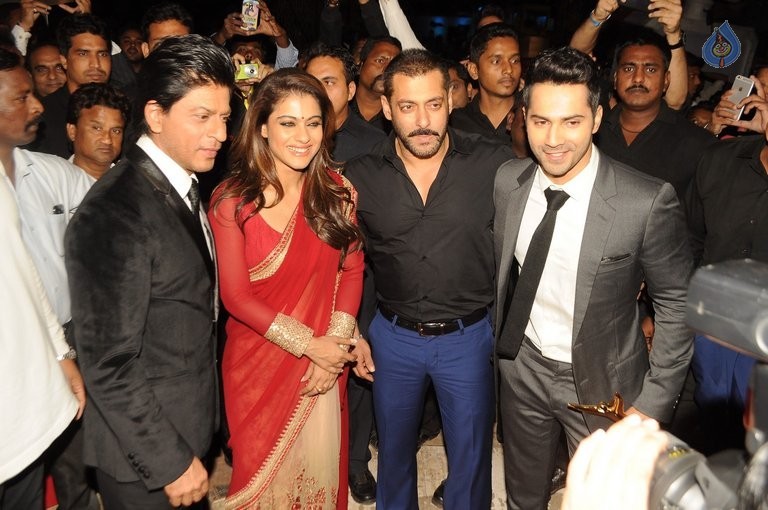 Bollywood Celebrities at Stardust Awards 2 - 33 / 63 photos