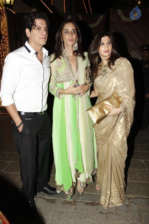 Celebrities at Amitabh Bachchan Hosted Diwali 2015 Party 2 - 22 / 84 photos