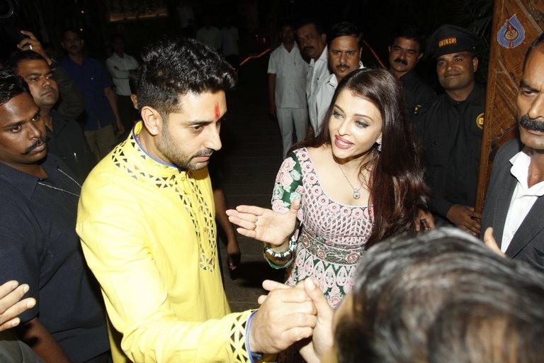 Celebrities at Amitabh Bachchan Hosted Diwali 2015 Party 2 - 37 / 84 photos