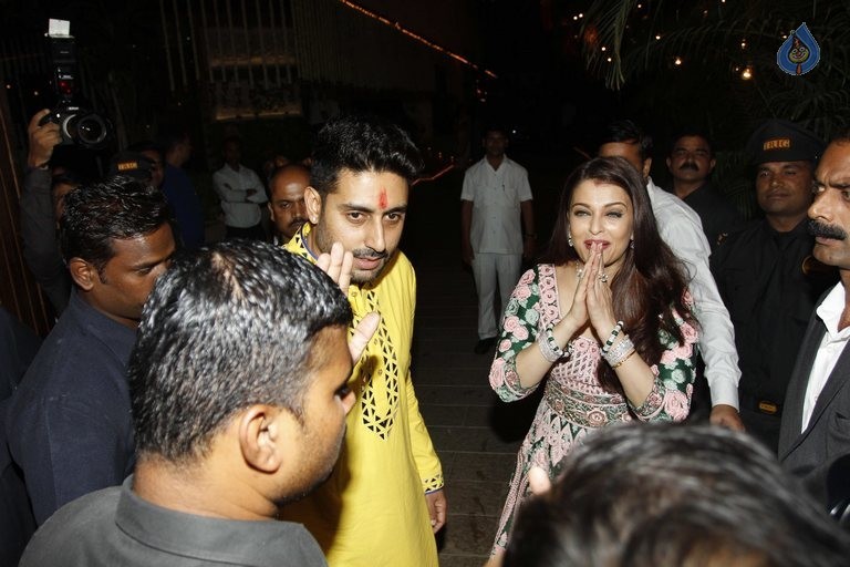 Celebrities at Amitabh Bachchan Hosted Diwali 2015 Party 2 - 78 / 84 photos