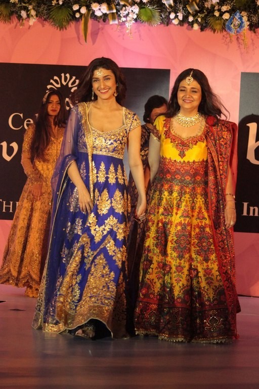 Celebrities at Beti Foundation Fashion Show - 9 / 57 photos