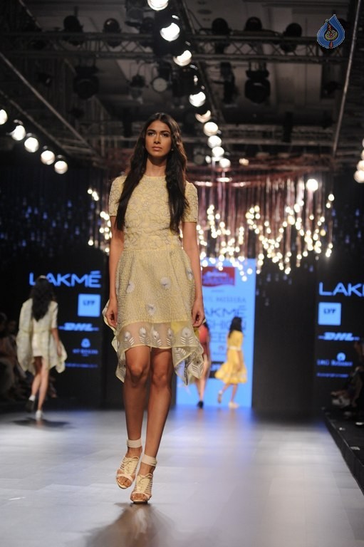 Celebrities Walk the Ramp at LFW 2016 Summer Resort 2 - 5 / 63 photos