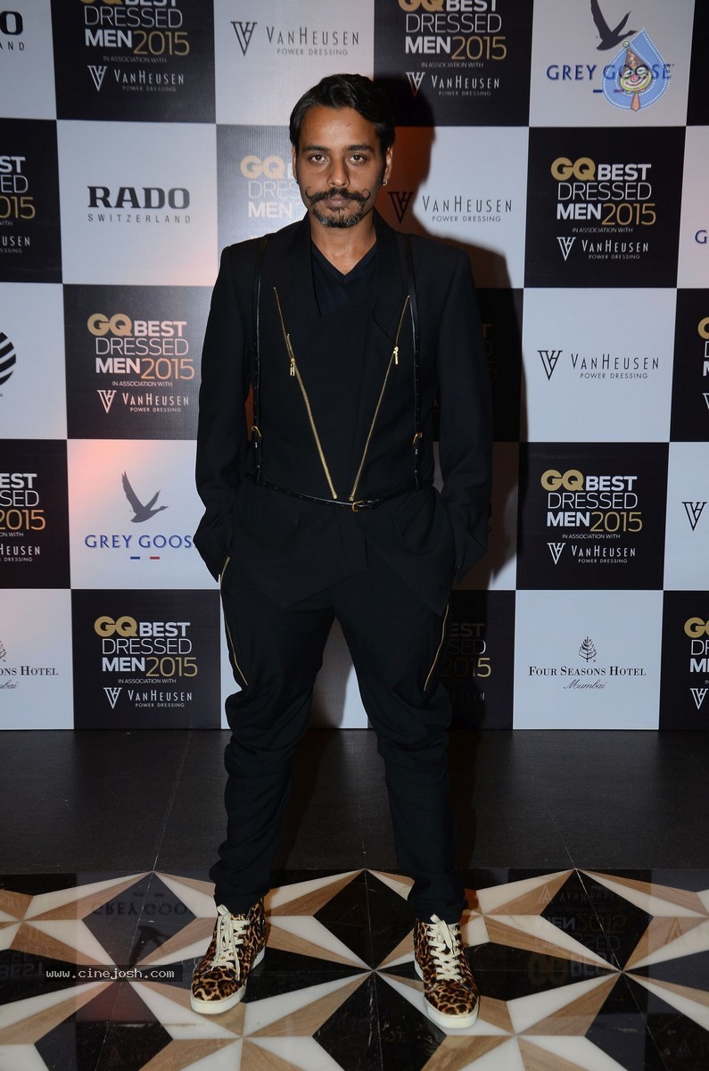 Celebs at Best-Dressed Men in India 2015 - 13 / 22 photos