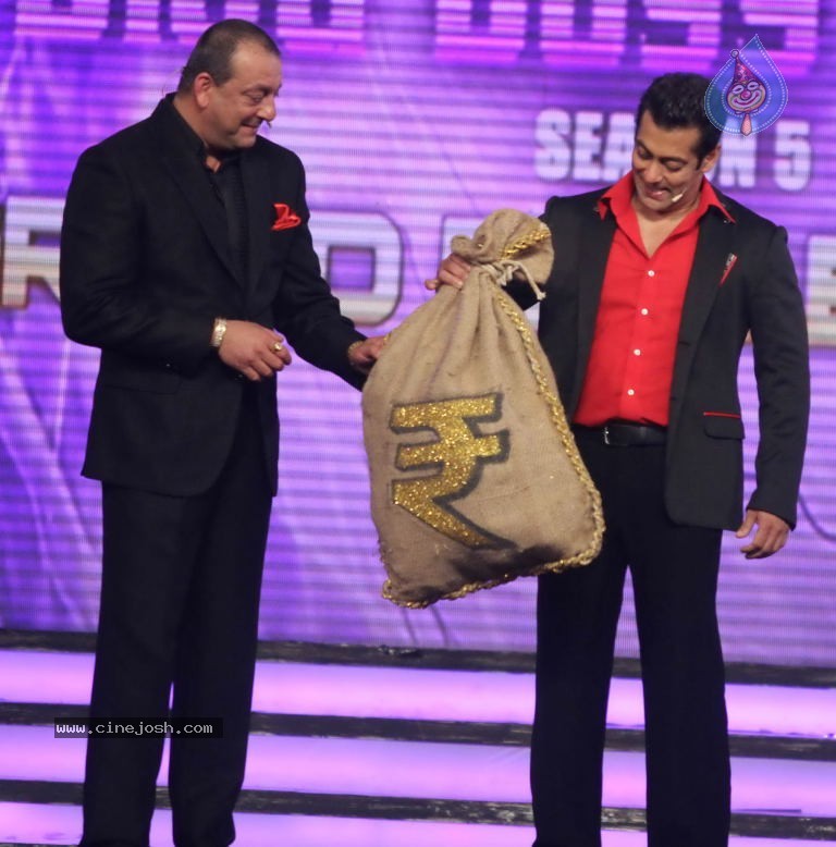 Celebs at Big Boss Grand Finale - 27 / 144 photos