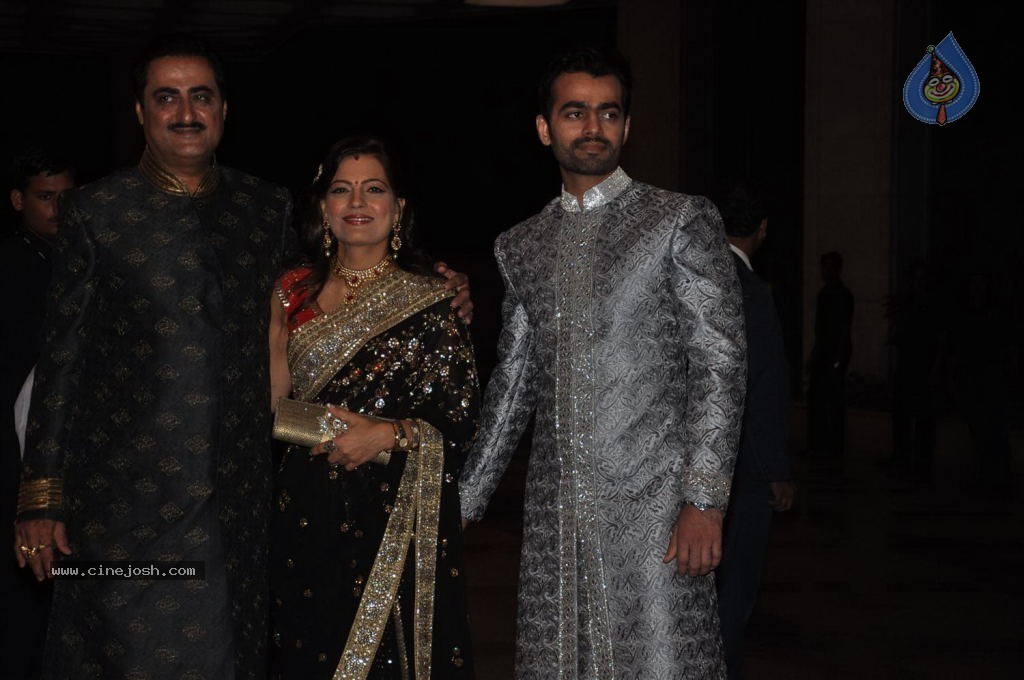 Celebs at Esha Deol Sangeet Ceremony - 40 / 149 photos