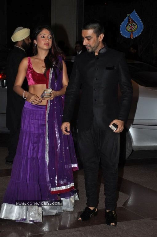 Celebs at Esha Deol Sangeet Ceremony - 51 / 149 photos