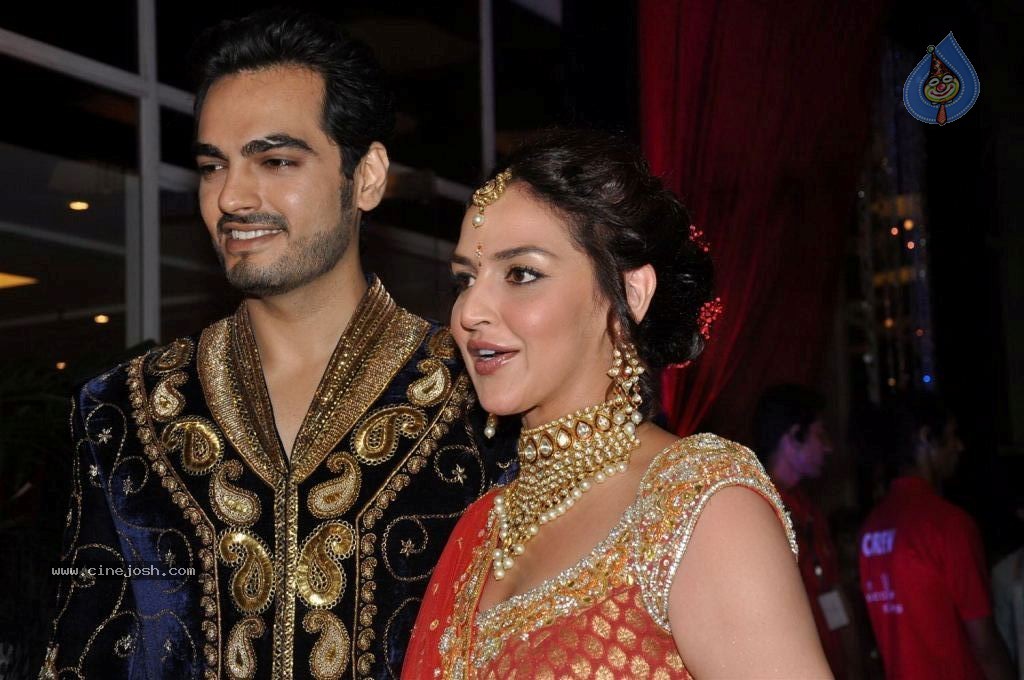 Celebs at Esha Deol Sangeet Ceremony - 53 / 149 photos