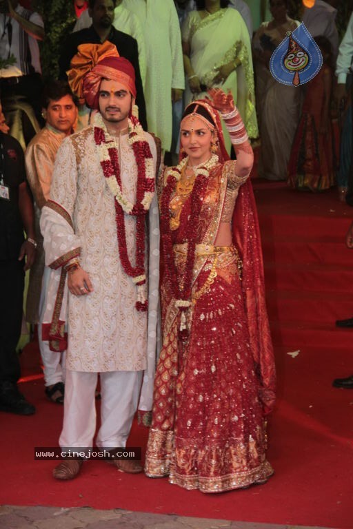 Celebs at Esha Deol Wedding - 10 / 75 photos