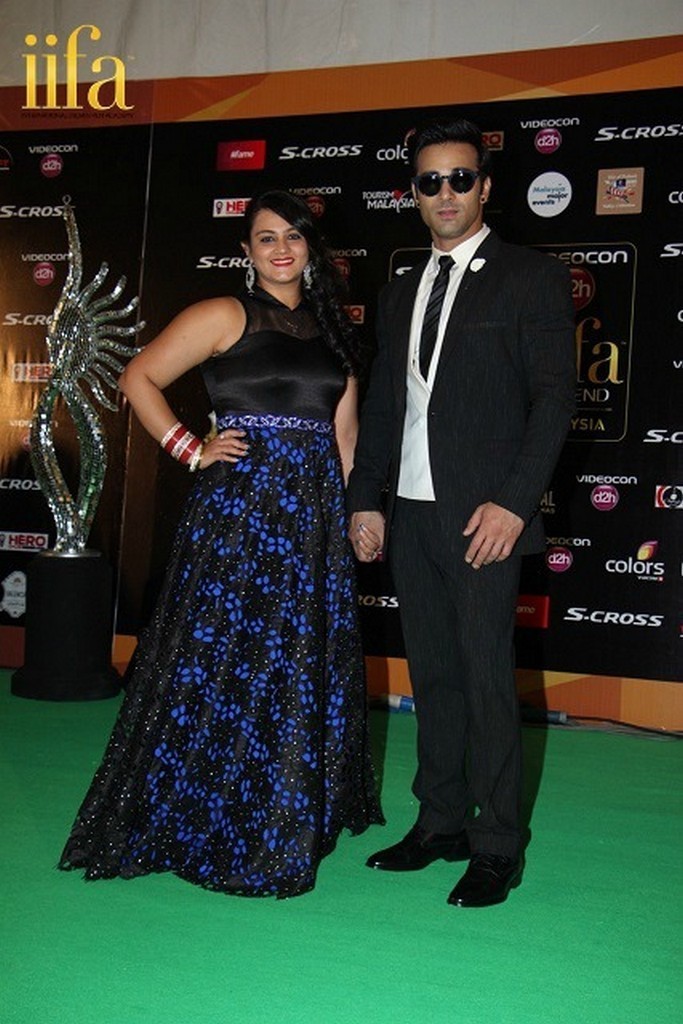 Celebs at IIFA Awards Green Carpet  - 25 / 64 photos