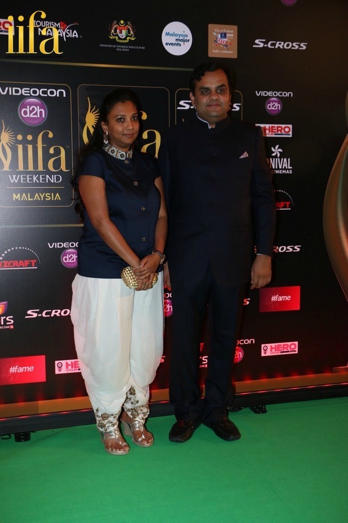 Celebs at IIFA Awards Green Carpet  - 35 / 64 photos