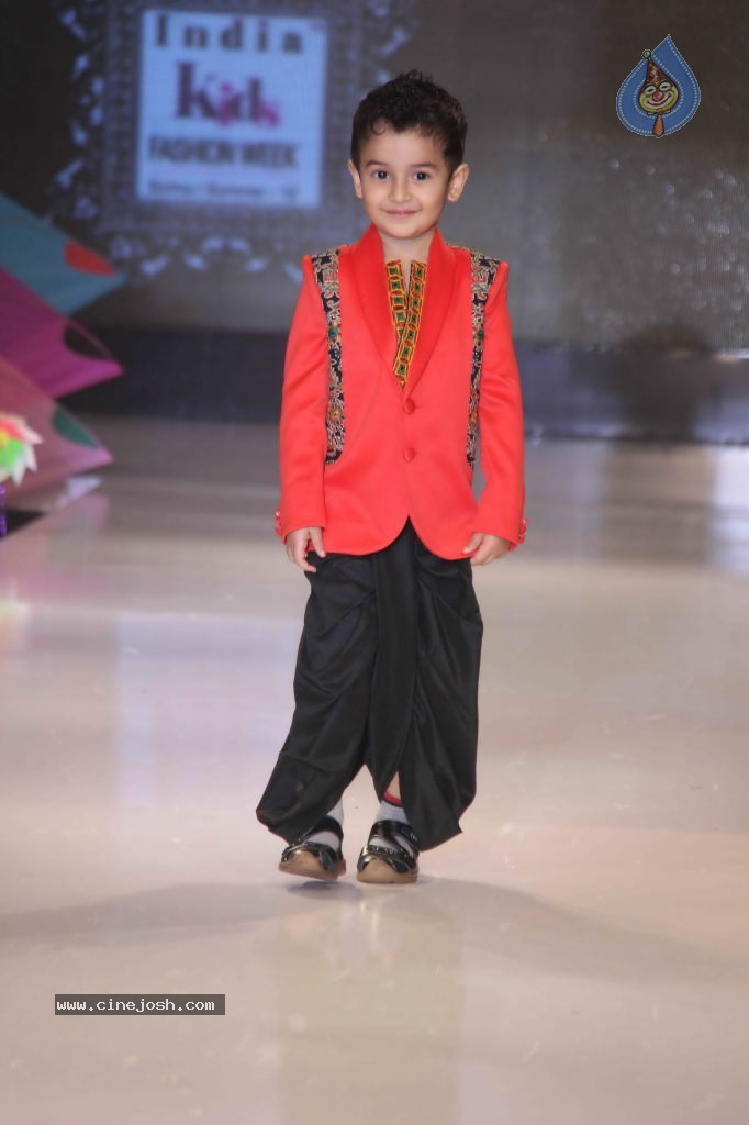 Celebs at India Kids Fashion Week - 91 / 111 photos