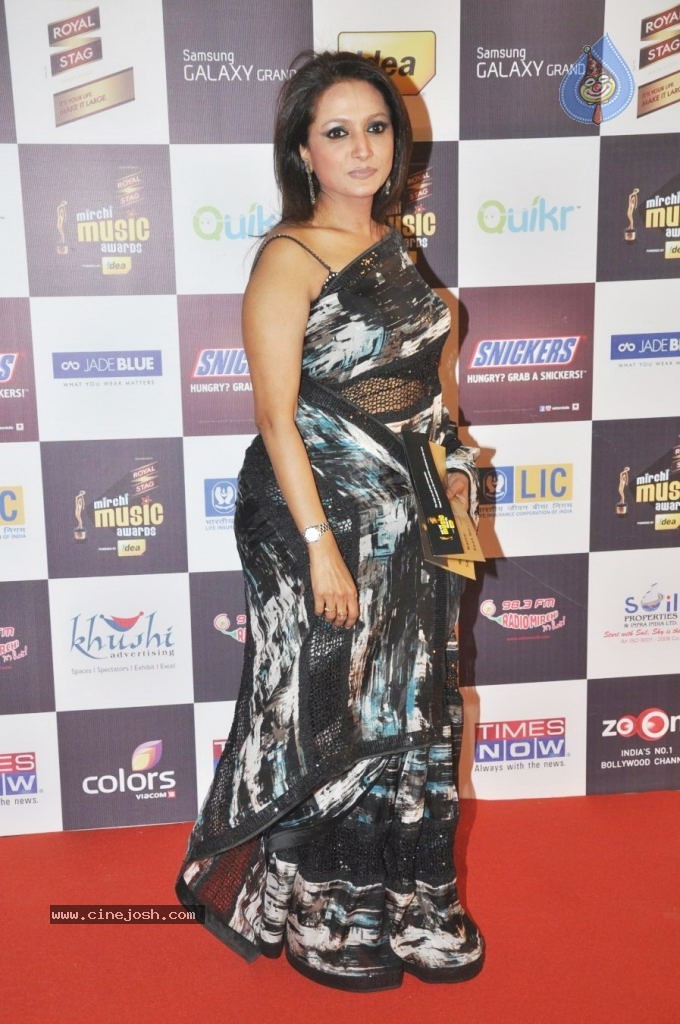 Celebs at Mirchi Music Awards 2012 - 13 / 90 photos