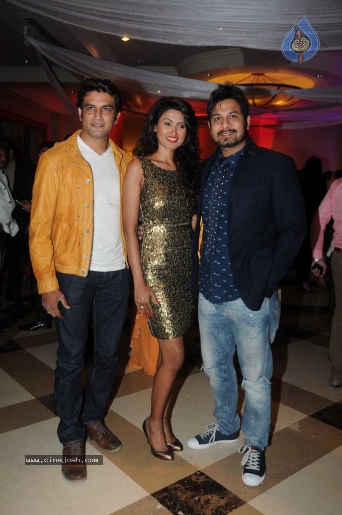 Celebs at Rohit Verma Fashion Show - 105 / 121 photos