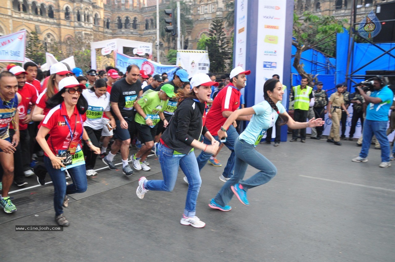 Celebs at Standard Chartered Mumbai Marathon 2015 - 56 / 60 photos