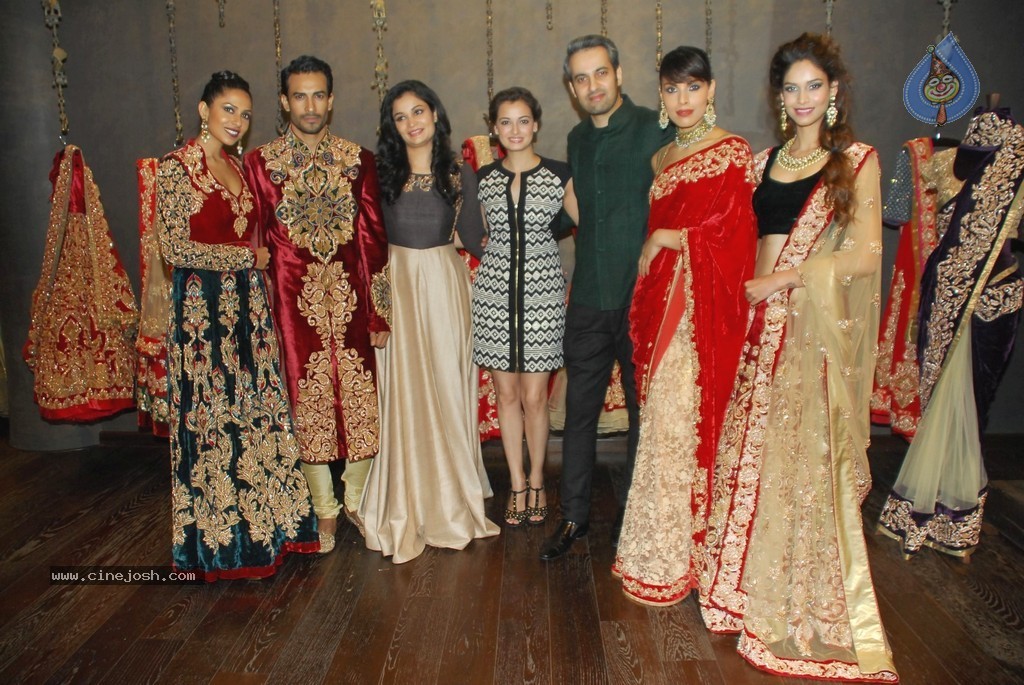Dia Mirza at Signature Studio Store Launch - 13 / 20 photos