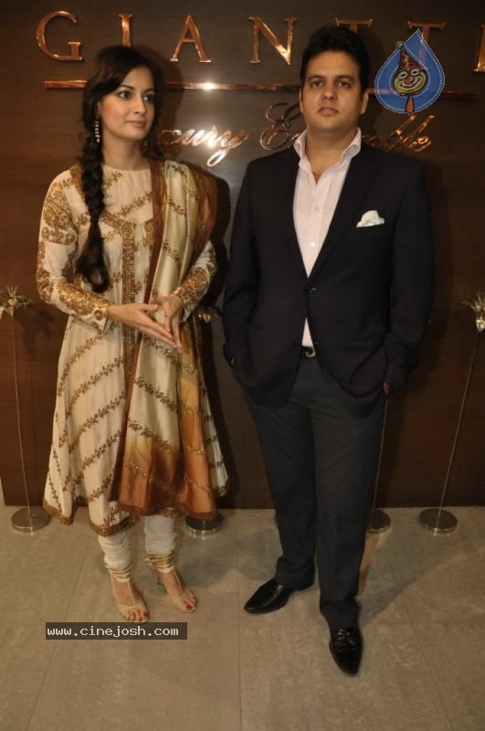 Dia Mirza Unveils Adler and Roth New Collection - 7 / 40 photos