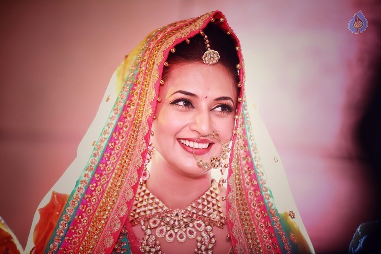 Divyanka Tripathi, Vivek Dahiya sangeet pics are exceedingly sweet