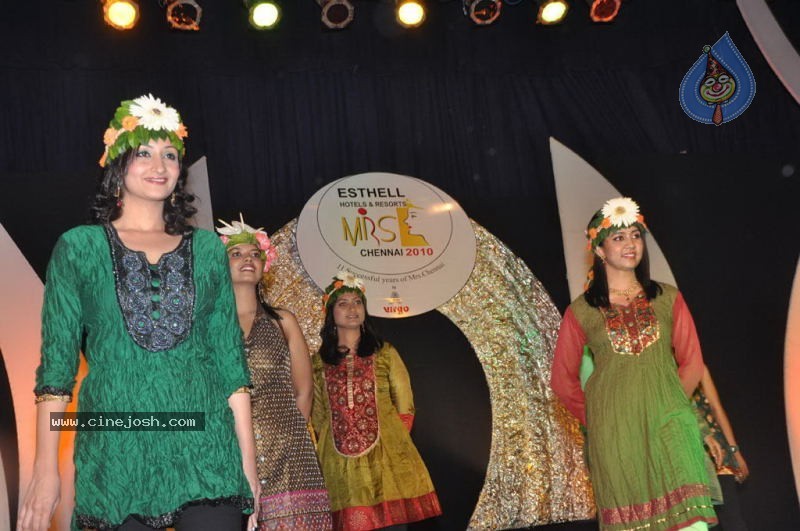 Esthell Miss Chennai 2010 - 7 / 54 photos