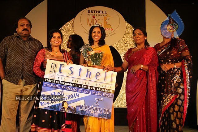 Esthell Miss Chennai 2010 - 19 / 54 photos