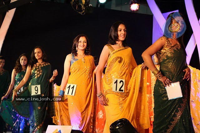 Esthell Miss Chennai 2010 - 42 / 54 photos