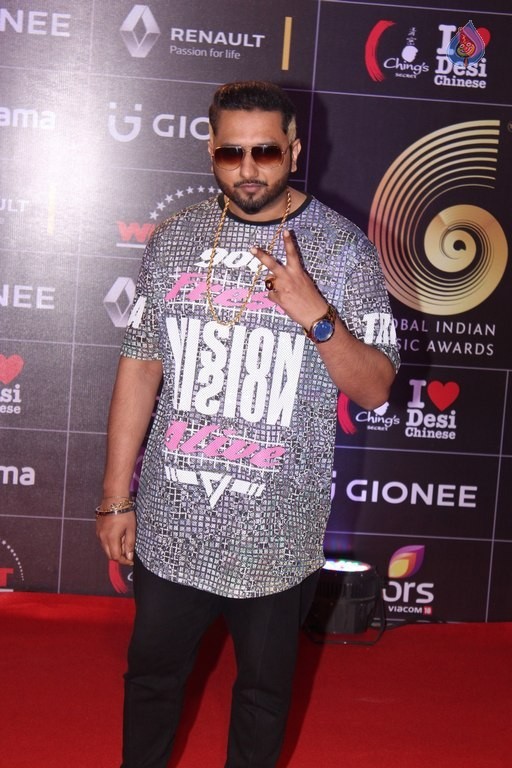 GIMA Awards 2016 Red Carpet Photos - 48 / 73 photos