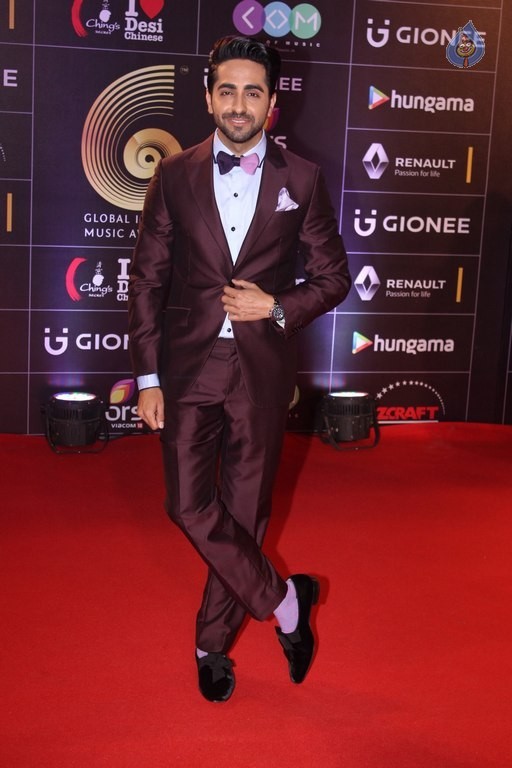 GIMA Awards 2016 Red Carpet Photos - 52 / 73 photos