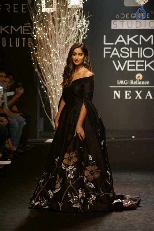 Ileana at LFW Winter Festive 2017 - 2 / 21 photos