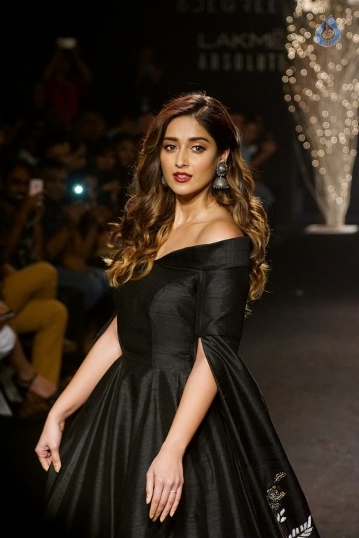 Ileana at LFW Winter Festive 2017 - 3 / 21 photos