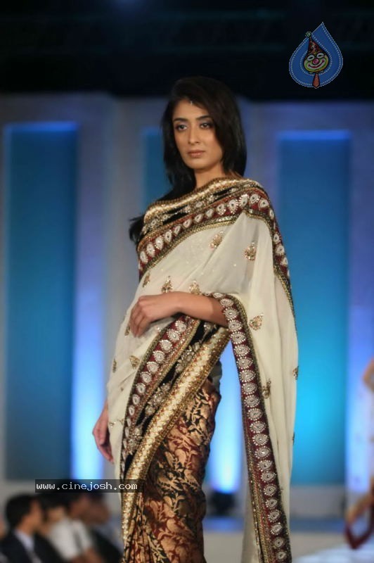 India Fashion Forum 2011 Fashion Show - Photo 36 of 84