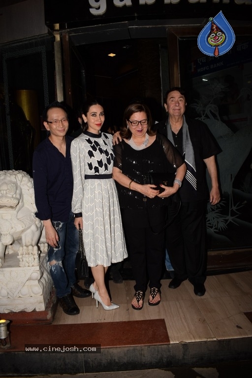 Kapoor Family Celebrate The Birthday Of Babita - 13 / 15 photos