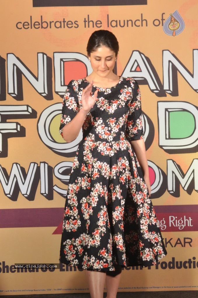 Kareena Kapoor Launches Indian Food Wisdom DVD - 23 / 68 photos