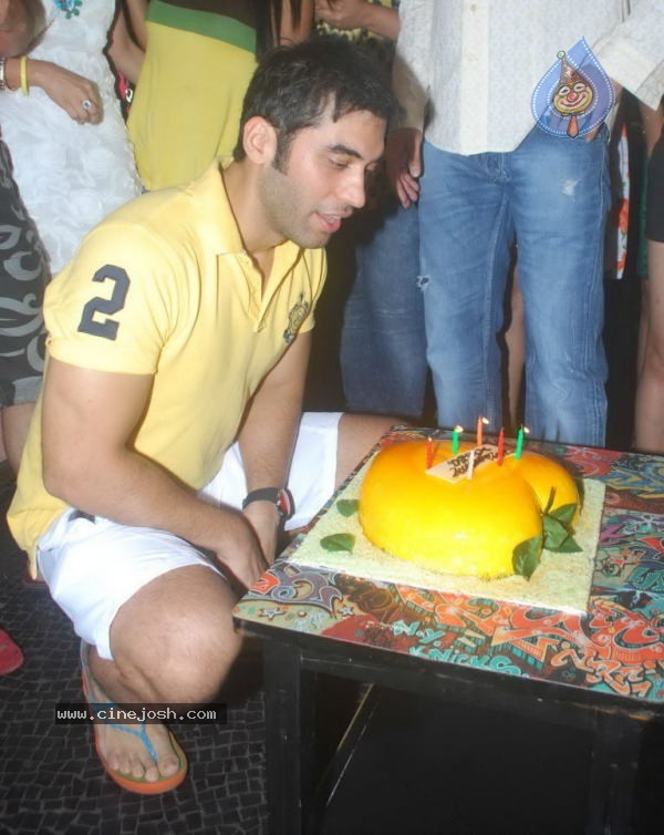 Kushal Punjabi Birthday Bash - 26 / 47 photos