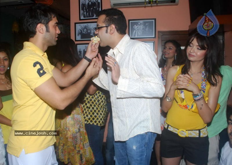 Kushal Punjabi Birthday Bash - 31 / 47 photos